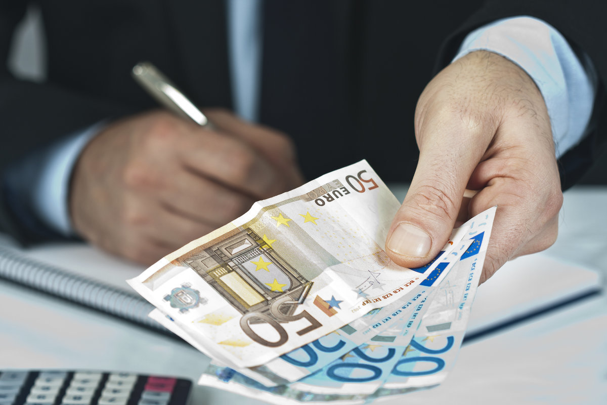 Een amendement op de begroting van de sociale zekerheid voor 2026 wil het voor werkgevers makkelijker maken om de rente op je hypotheek te betalen.