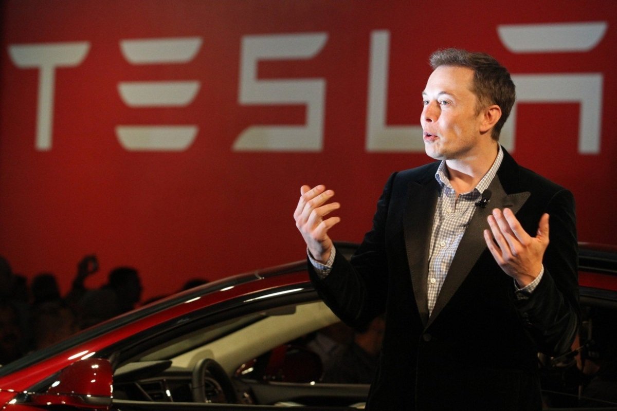 Elon Musk vertelt over Tesla