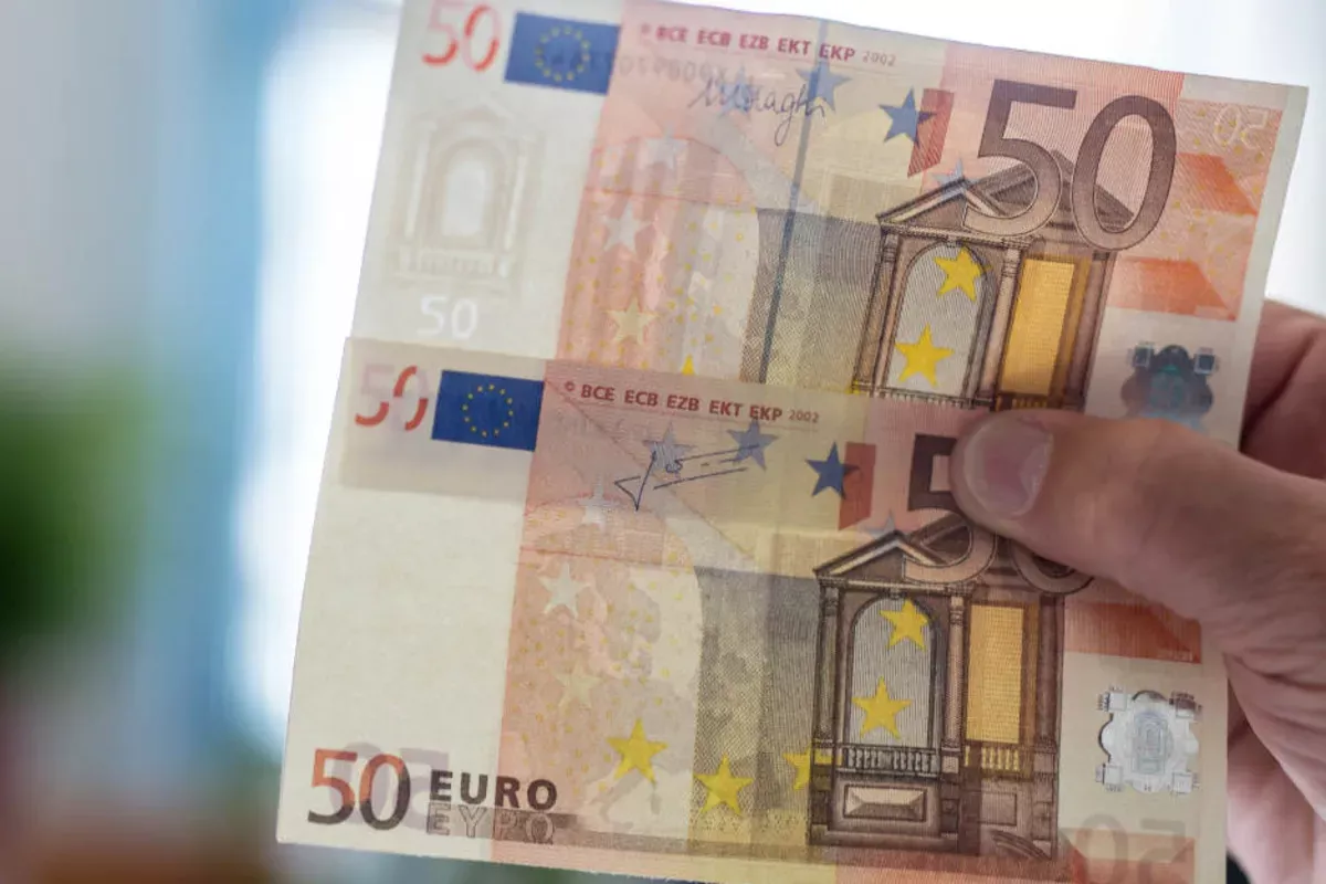 Vanaf 2025 zijn bepaalde beschadigde 50 euro bankbiljetten officieel niet meer geldig in Nederland