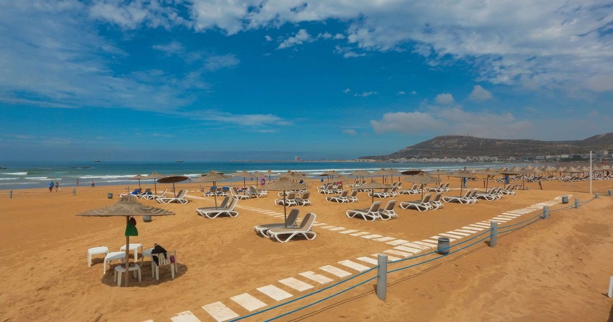 er is een strand in de stad