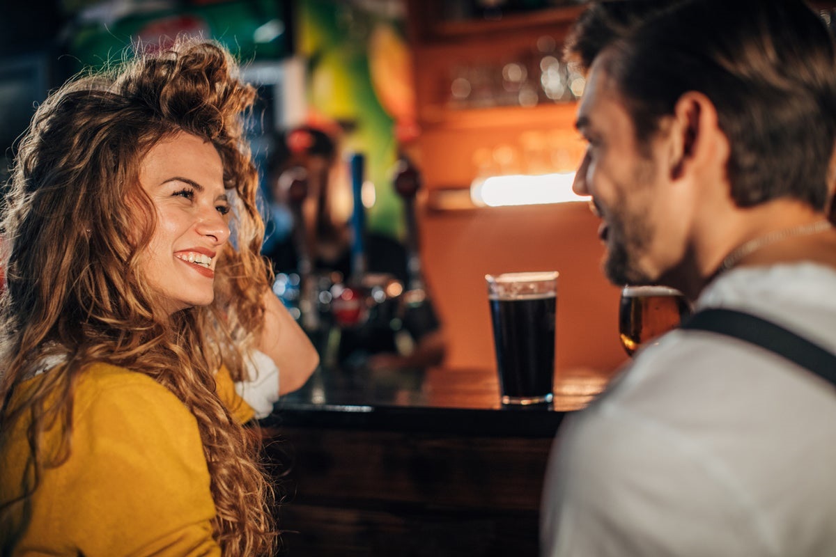 flirt in een bar